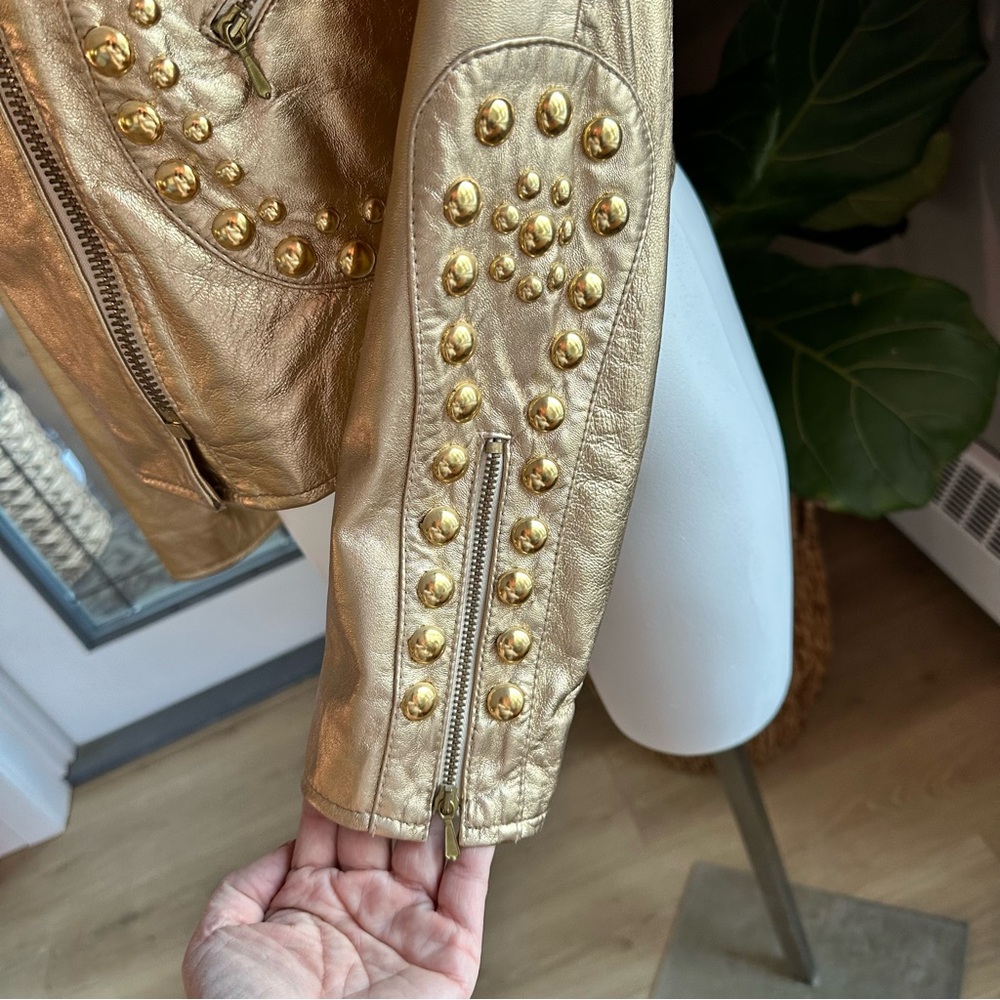 RED VALENTINO - NEW genuine leather w/ studs details. - Picture 6 of 12